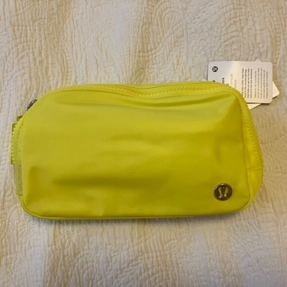 Lululemon Neon Yellow Everywhere Belt Bag NWT - Picture 1 of 6